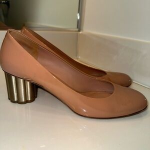 Salvatore Ferragamo Women’s Pink Patent Lucca Pump Gold Flower Shape Heel 8.5